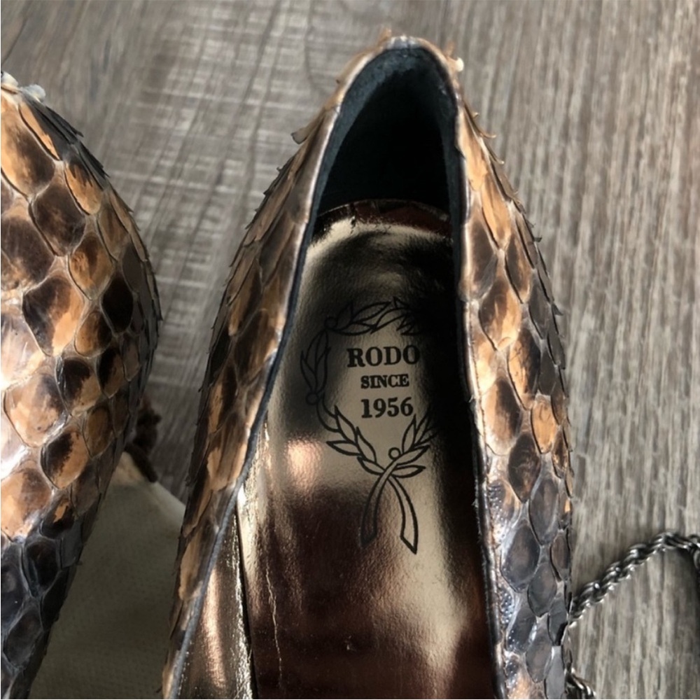 Hp Nwot Vintage Rodo Python Pumps - image 3